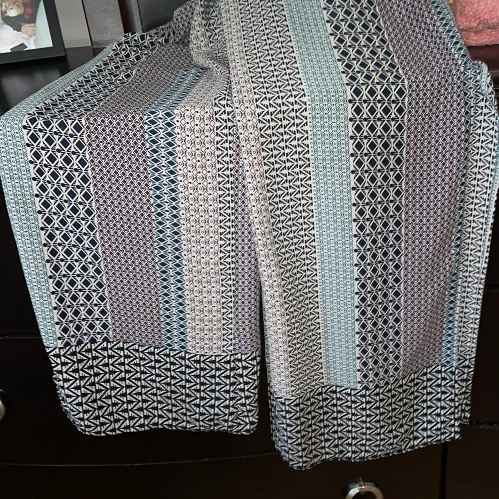 Patterned flowy pants